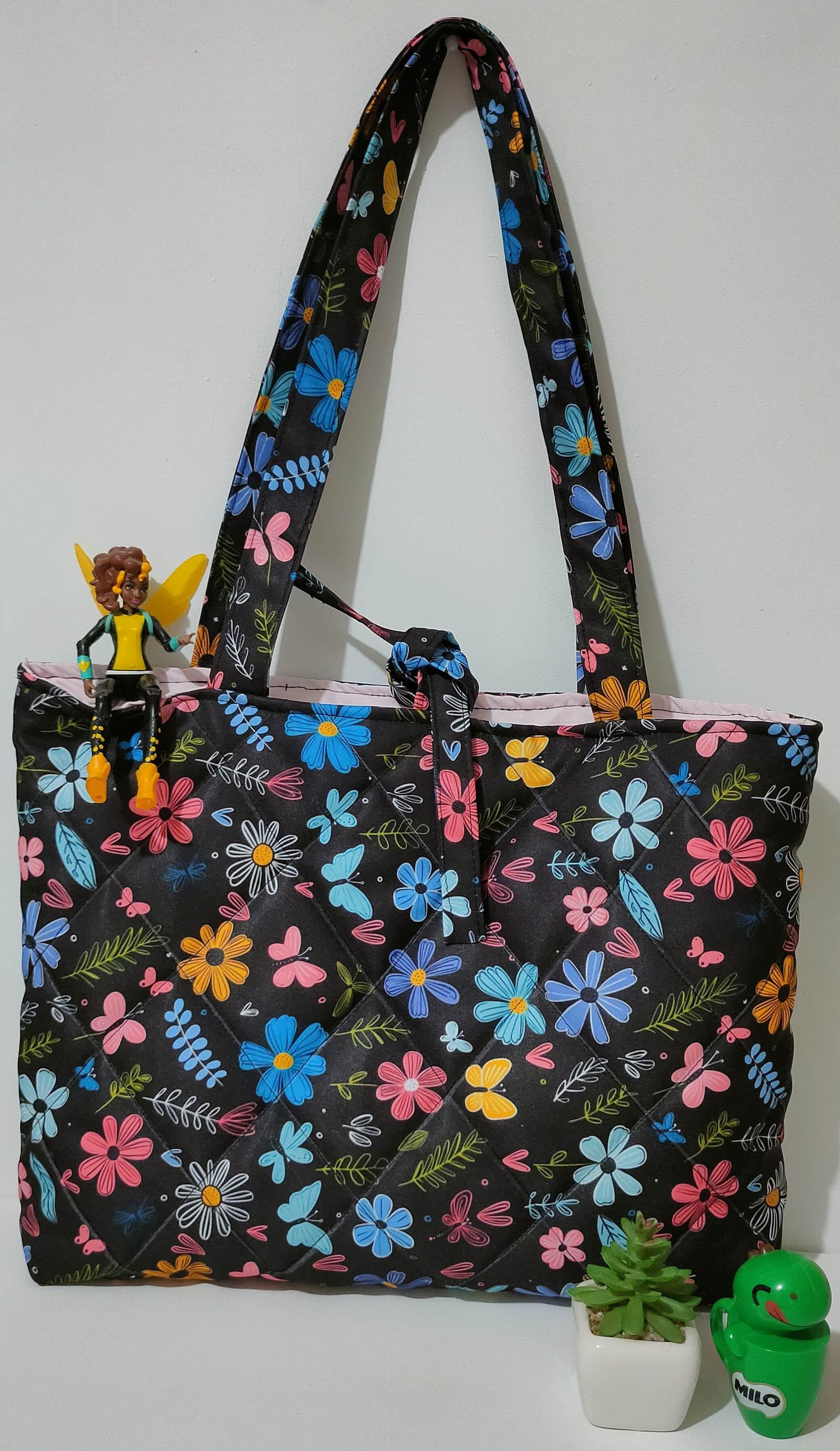 Min-So black handbag